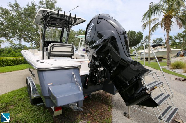 New 2023  powered Robalo Boat for sale